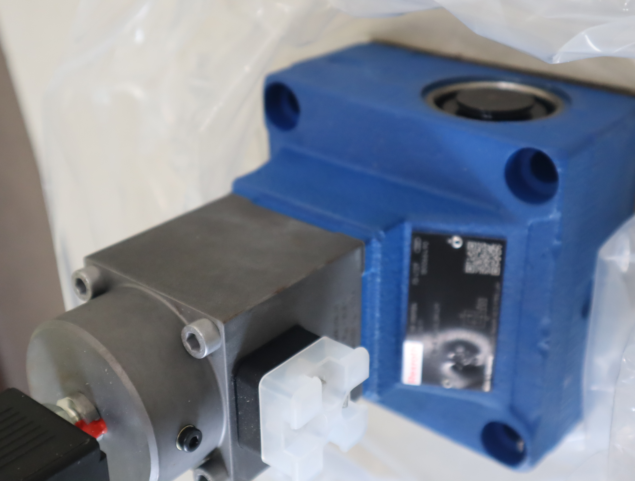 R900915814 2FRE16-43/160LBK4M 德国力士乐REXROTH比例流量阀