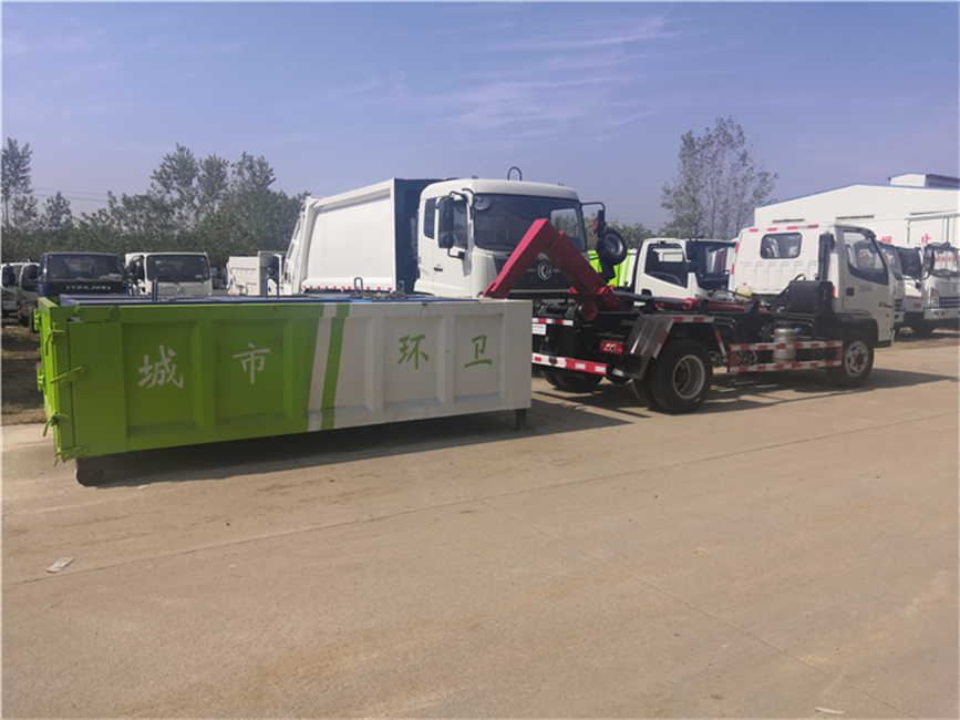 铁皮勾臂污泥箱 小型粪污周转车带箱 带轮移动式钩臂垃圾箱