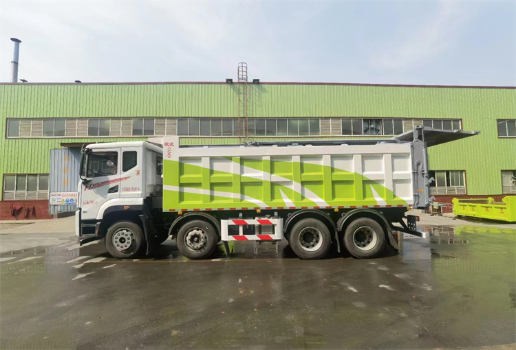 大型碳钢箱体 污泥运输车 也可运输养殖场的猪粪鸡粪