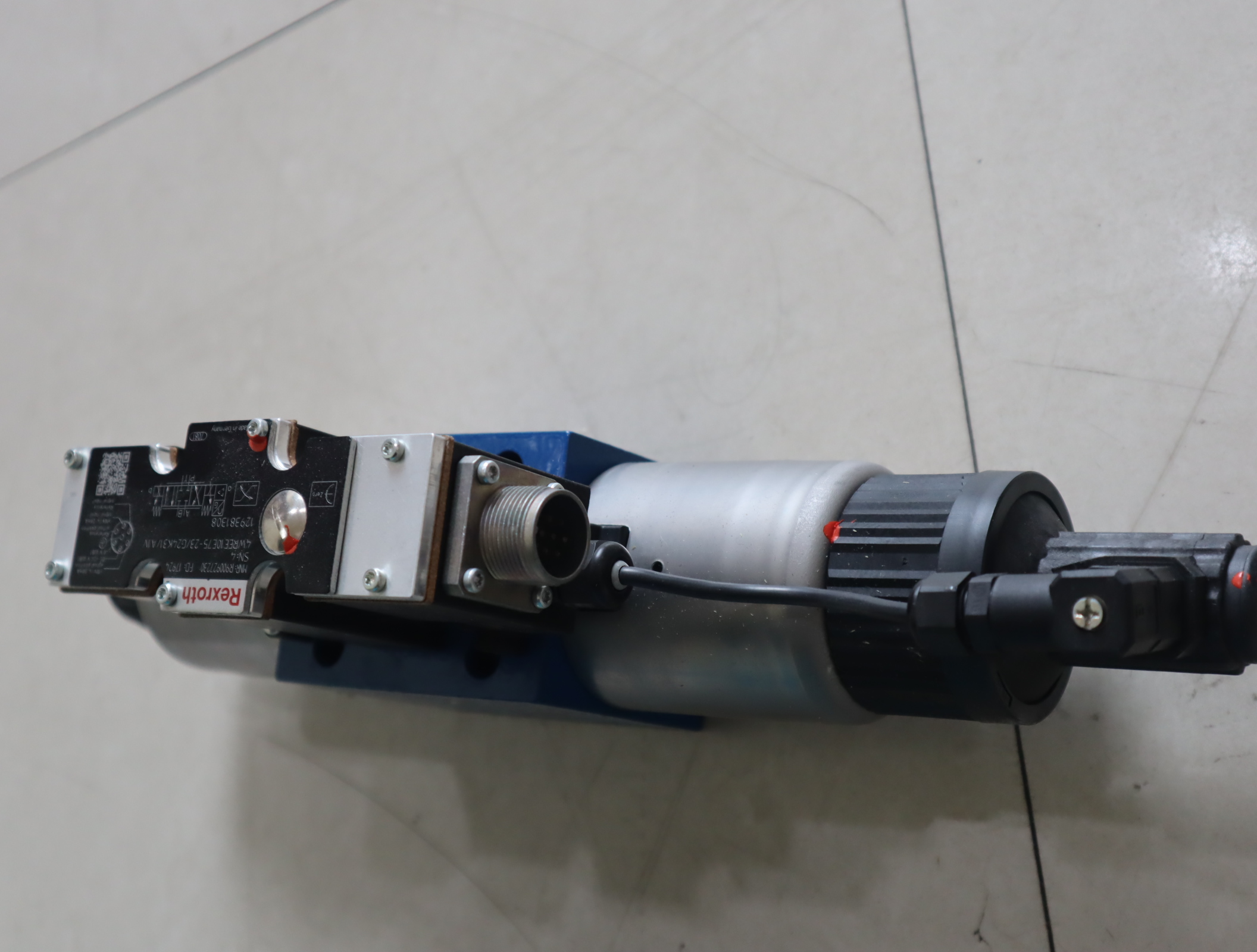 4WREE10E75-23/G24K31/A1V R900927230 德国力士乐REXROTH比例阀