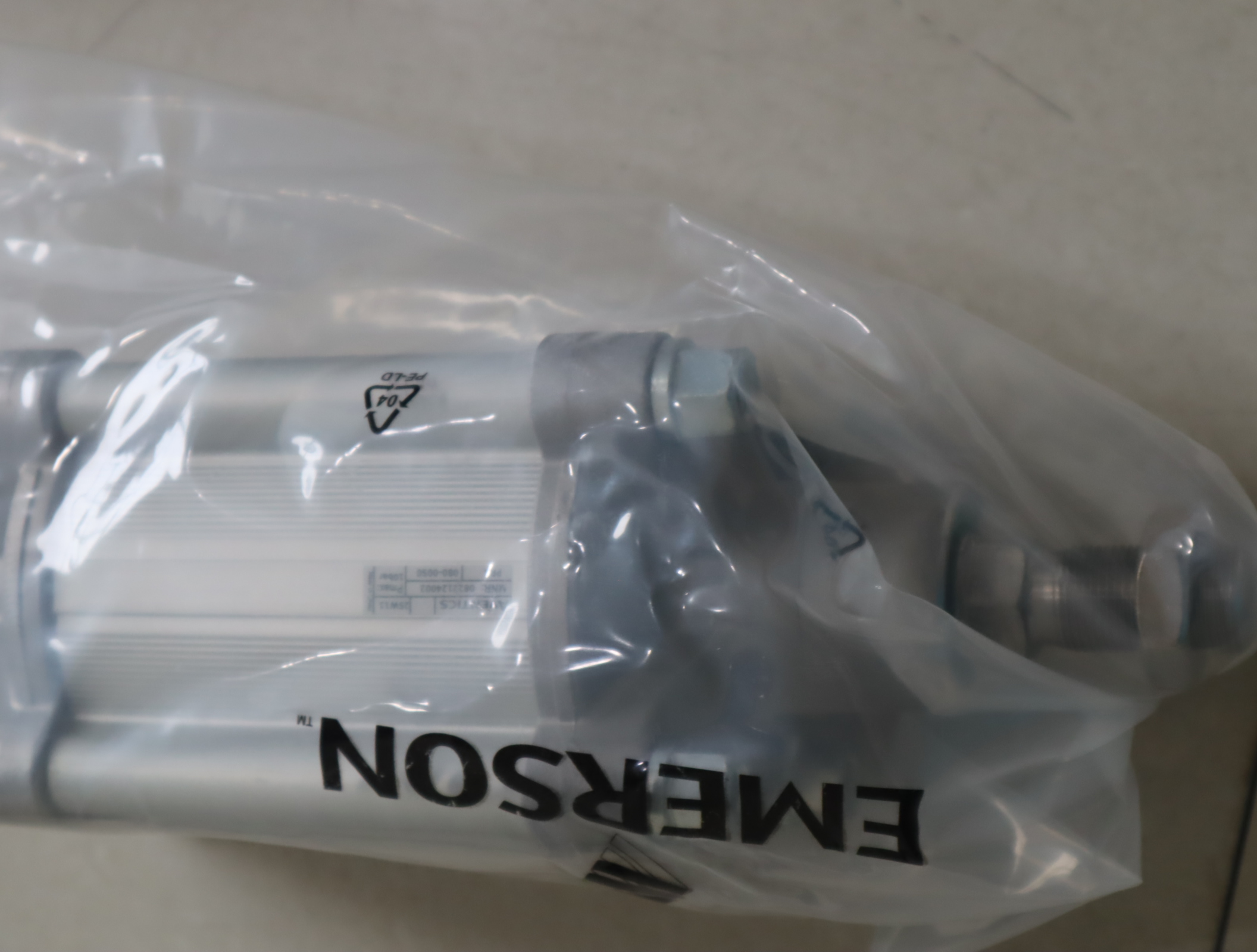 0822124002 080-0050 德国安沃驰AVENTICS气缸 0822124002