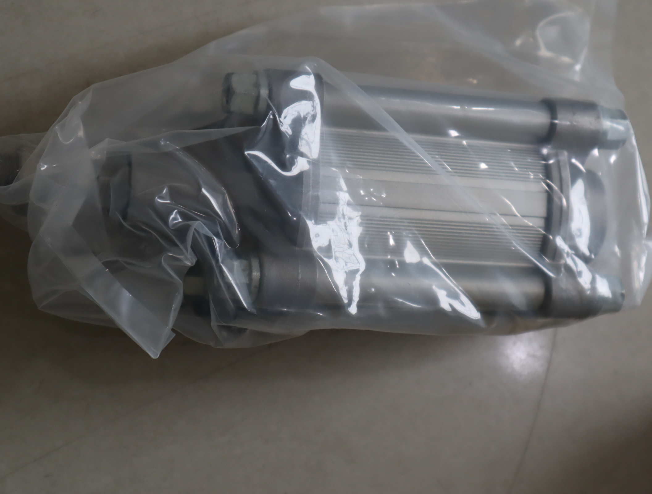 0822124002 080-0050 德国安沃驰AVENTICS气缸 0822124002