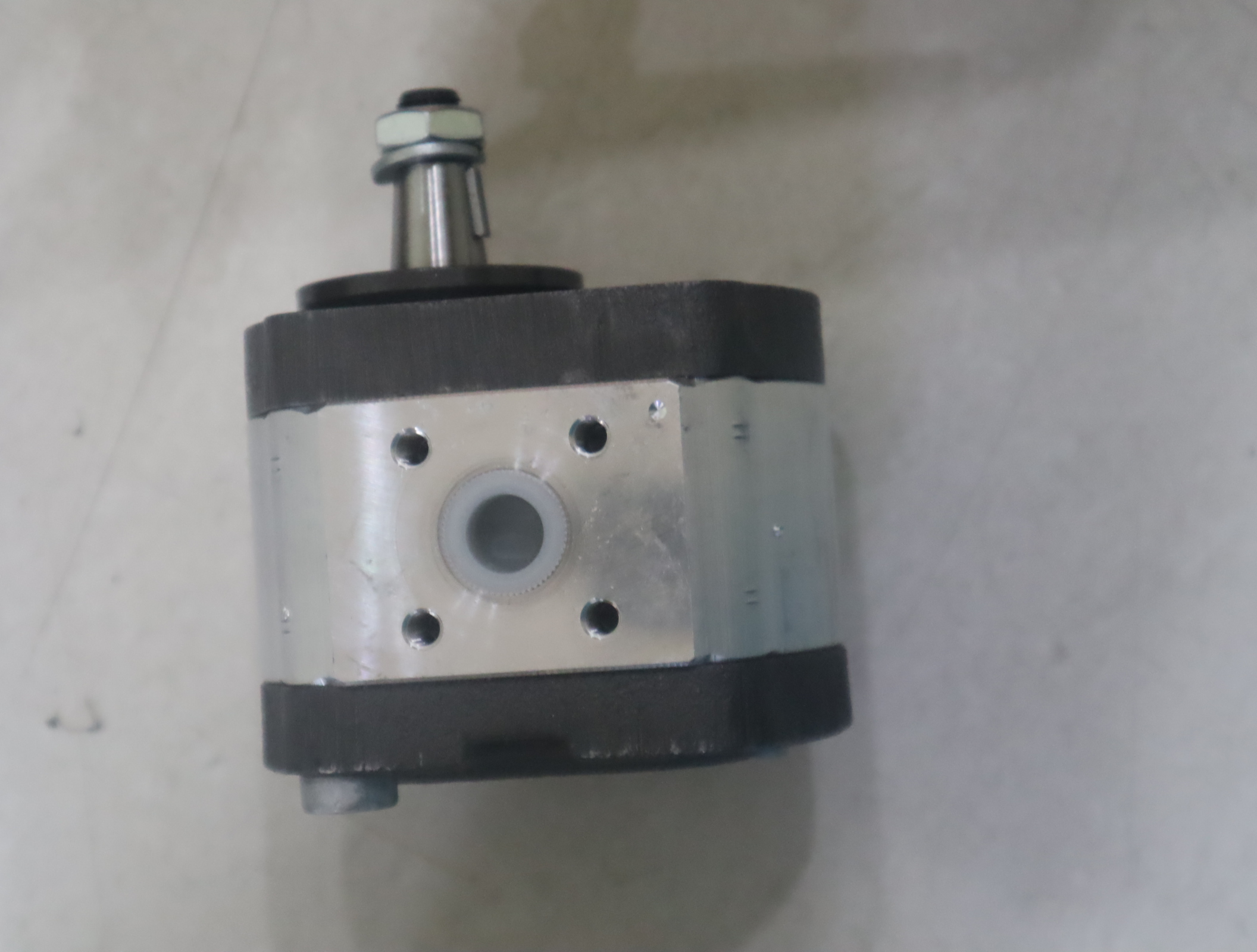 0510215006 AZPF-11-004RCN20MB 德国力士乐REXROTH齿轮泵 