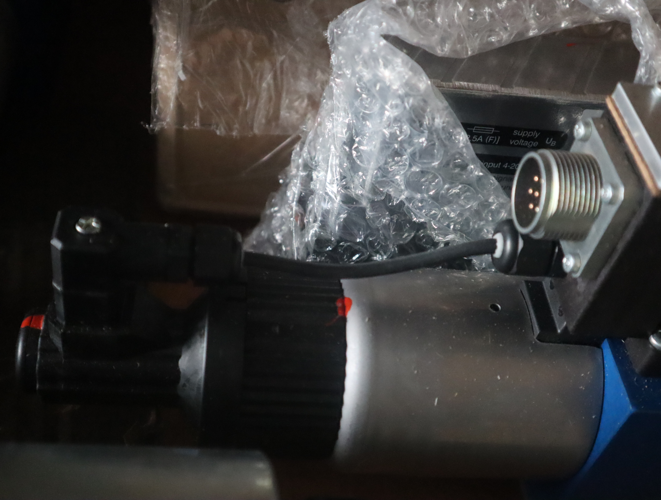 4WREE10W1-75-22/G24K31/F1V R900976119 力士乐REXROTH比例阀