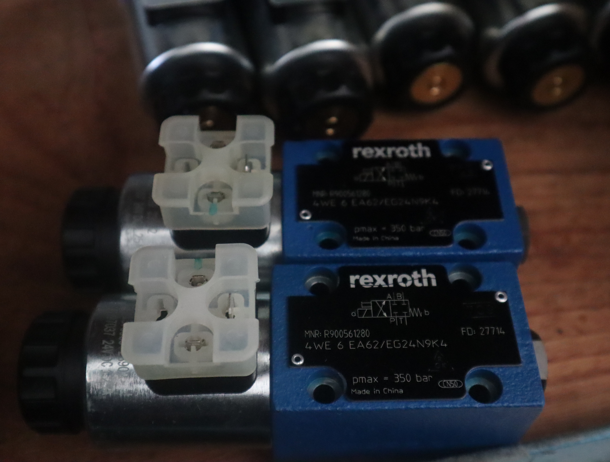 4WE6EA62/EG24N9K4 R900561280  4WE6EA6X/EG24N9K4力士乐REXROTH