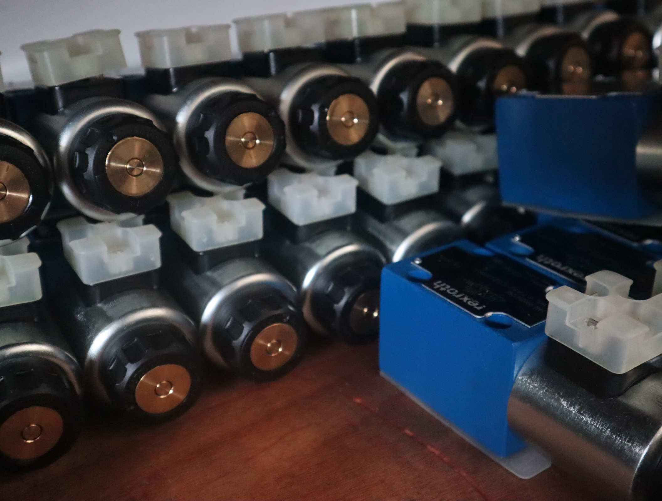 4WE6EA62/EG24N9K4 R900561280  4WE6EA6X/EG24N9K4力士乐REXROTH