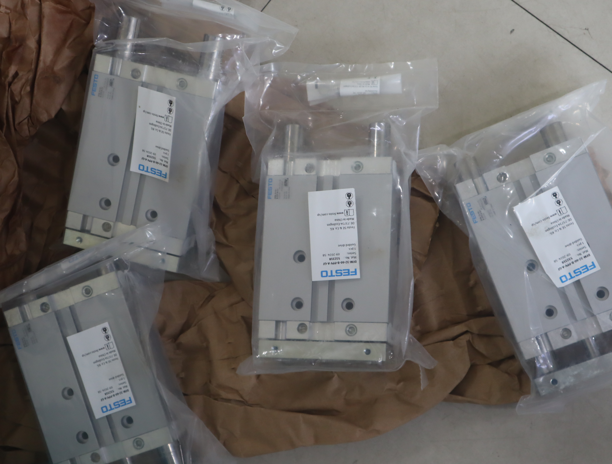 DFM-32-60-B-PPV-A-GF 532318 德国FESTO费斯托气动阀