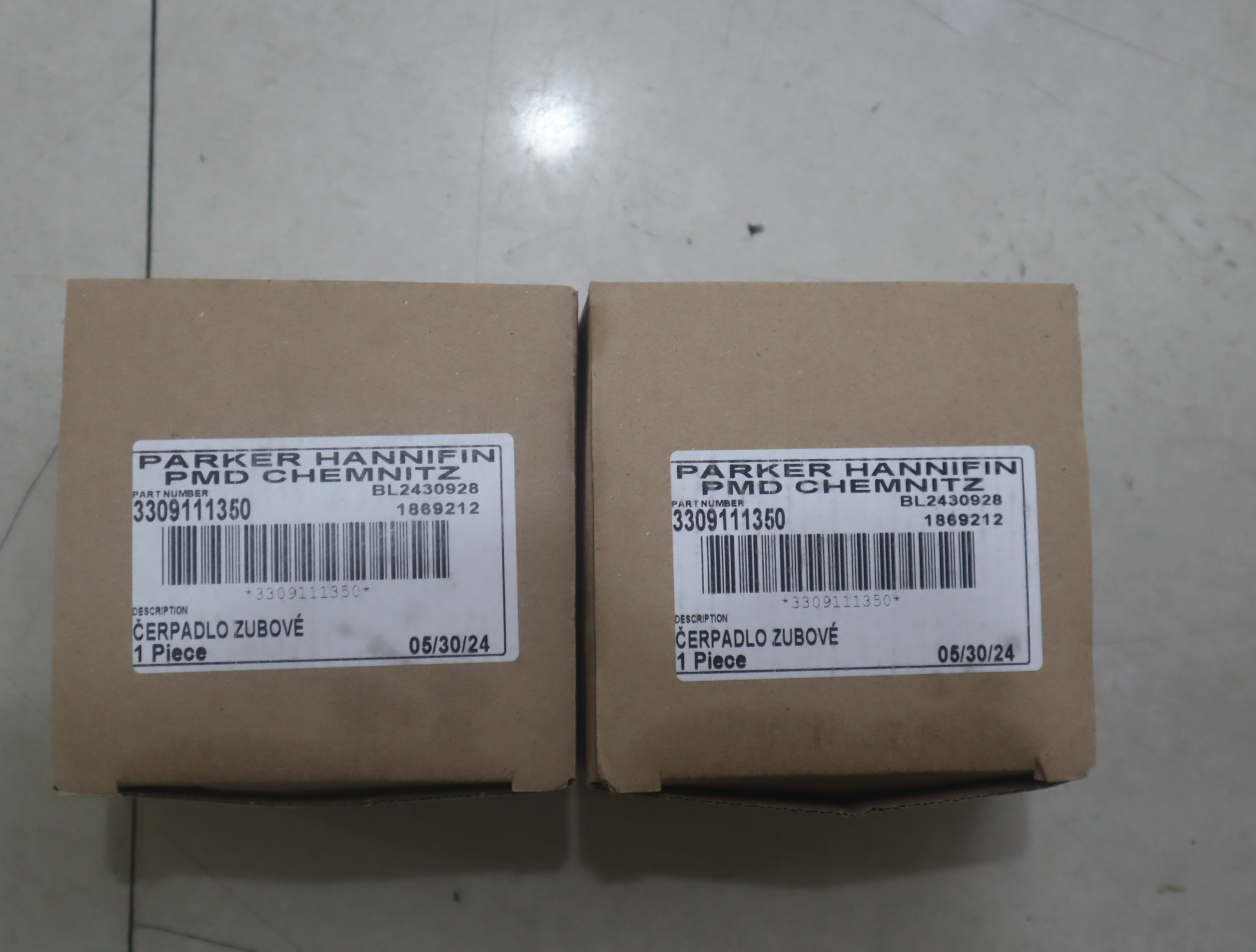 派克3309111350齿轮泵PGP502A0025CP2D1NE3E2B1B1油泵PARKER