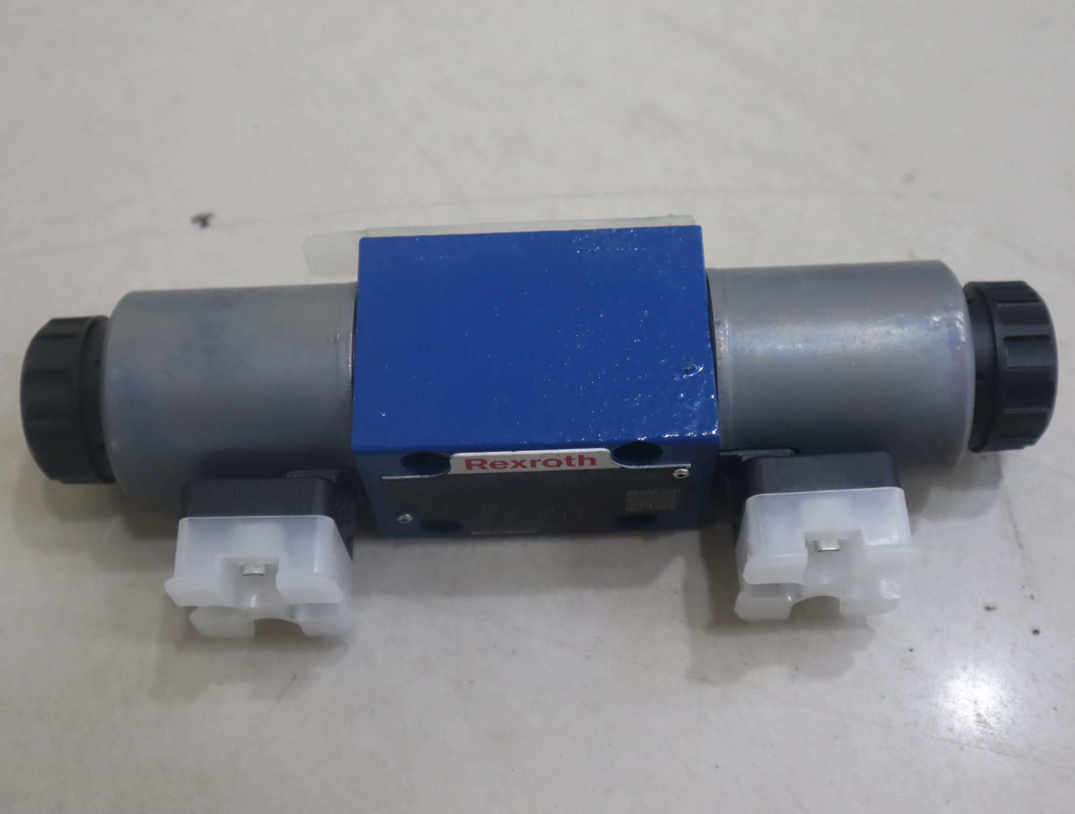 4WRA6W30-21/G24N9K4/V R900902095 德国力士乐REXROTH比例阀