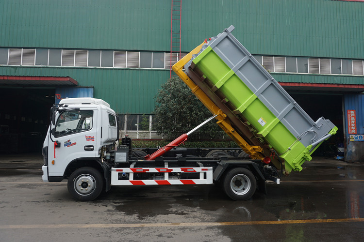 小型勾臂式蓝牌+拉5方7立方污泥清运车 碳钢箱体可拆卸