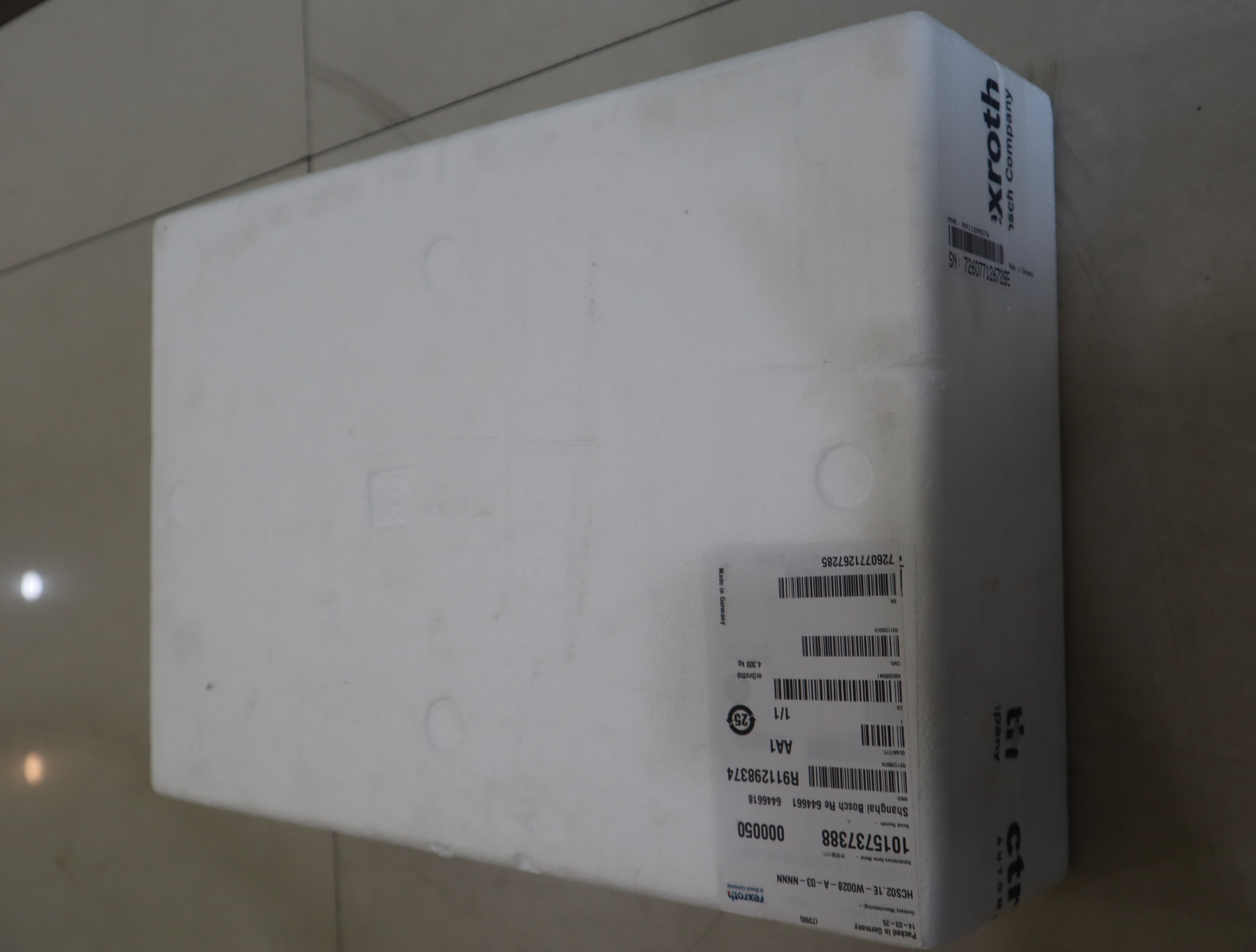 R911298374 变频器 HCS02.1E-W0028-A-03-NNNN 德国力士乐REXROTH