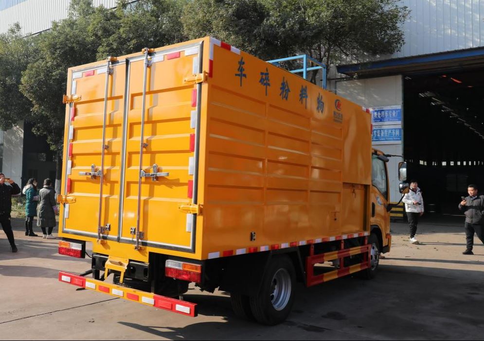  大型物料粉碎车 农业秸秆回收车 公司