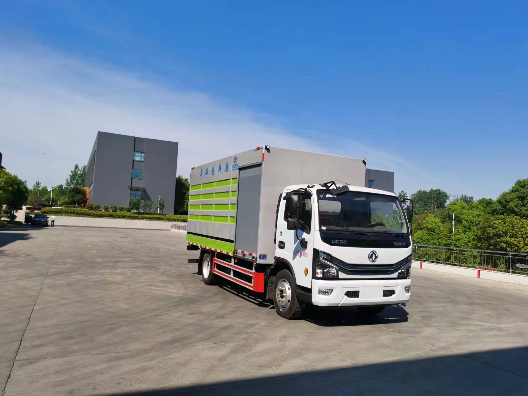  解放J6大型粉碎车 农业秸秆回收车 供应