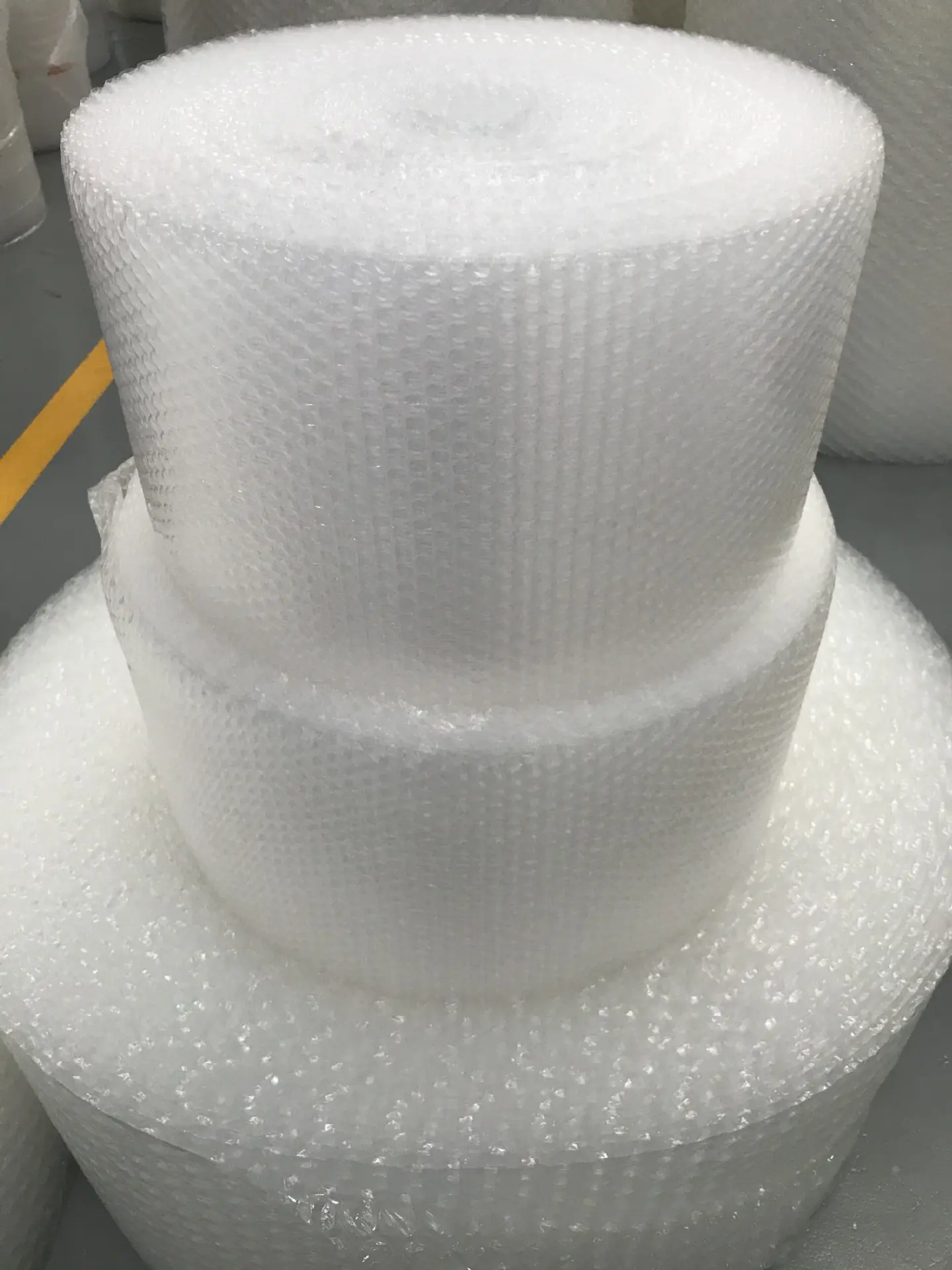 泡泡PE气泡袋定制 减震加厚泡沫袋快递纸箱金属零件防护气泡膜批发