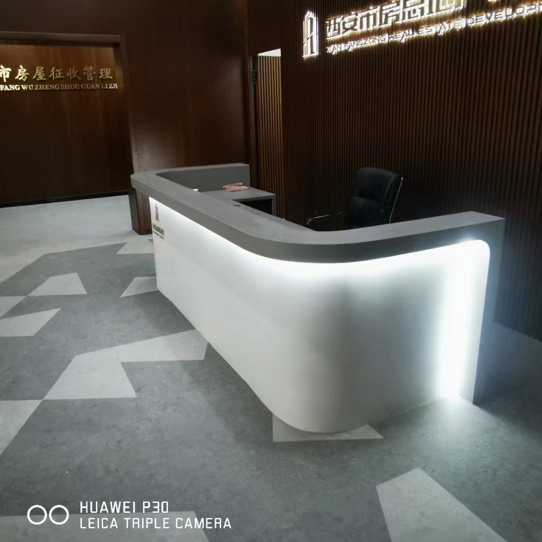 西 安异型烤漆展柜定做 商场高端展示柜 公司接待钢琴烤 漆工艺吧台