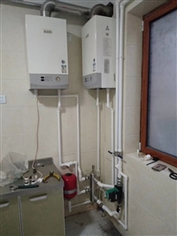 咸阳小松鼠壁挂炉维修电话24小时服务热线上门维修