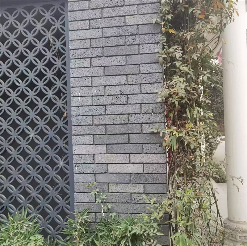 苏派中式 灰色火山岩装饰墙 红色火山石外墙砖 黑色洞石石材