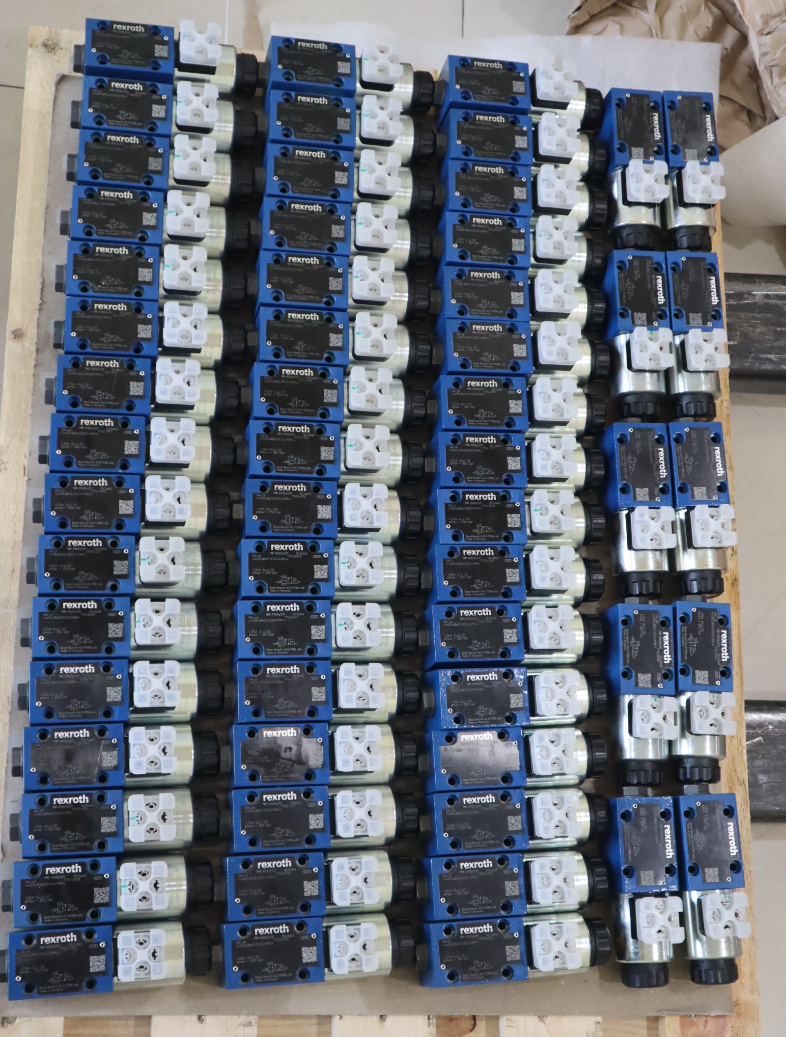 R900561291 4WE6JB6X/EG24N9K4 力士乐REXROTH阀