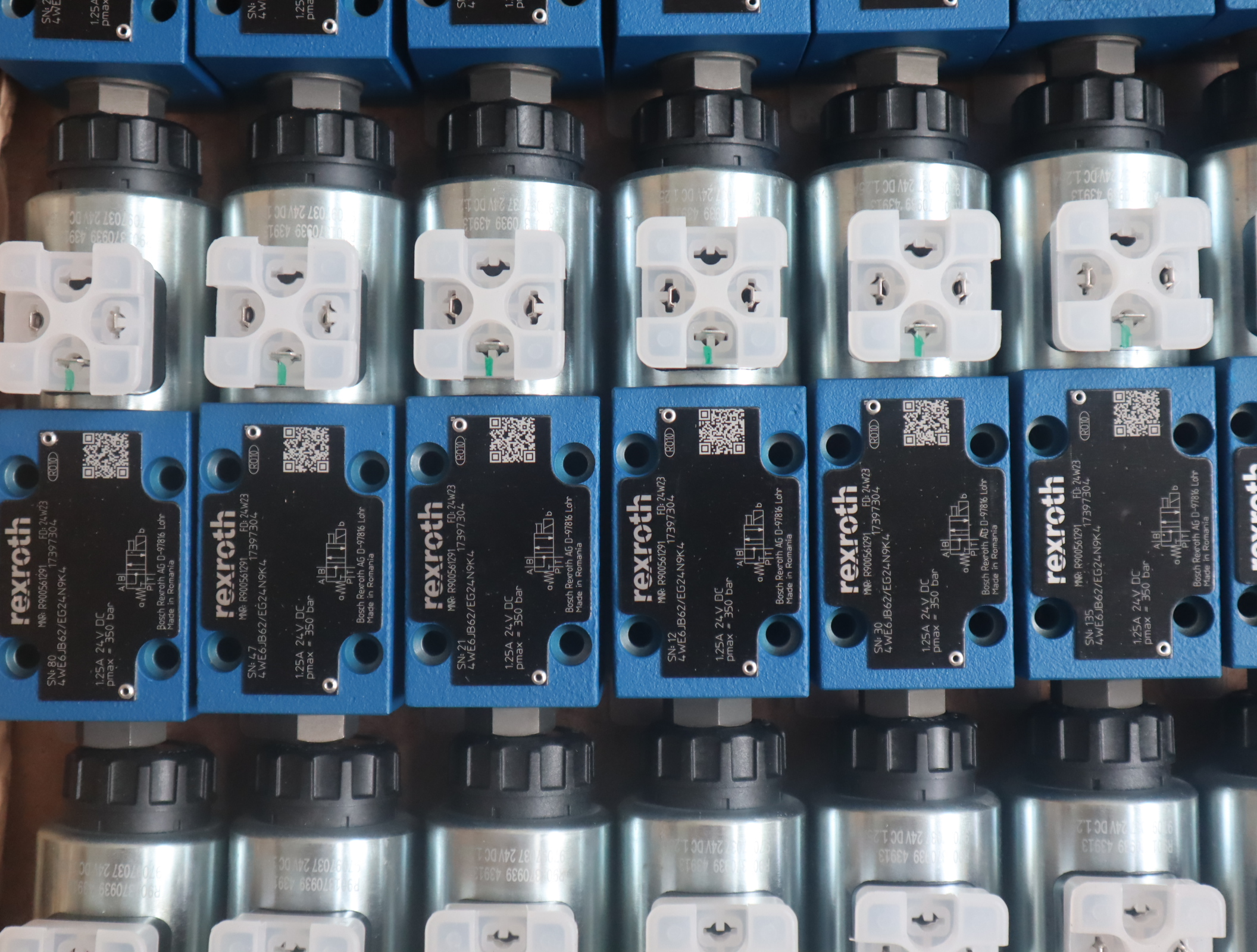 德国力士乐REXROTH电磁阀 R900561291 4WE6JB62/EG24N9K4 