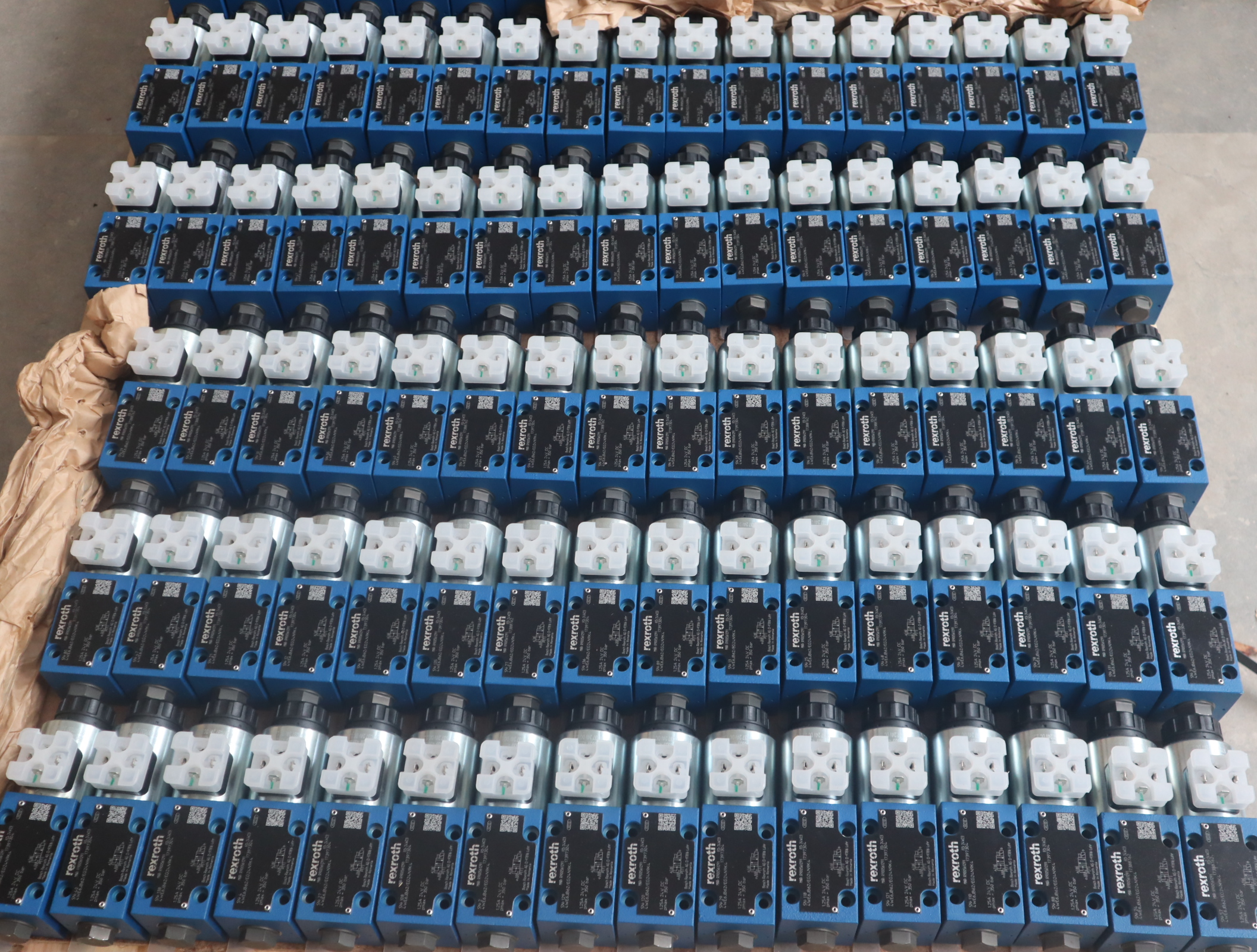 德国力士乐REXROTH电磁阀 R900561291 4WE6JB62/EG24N9K4 