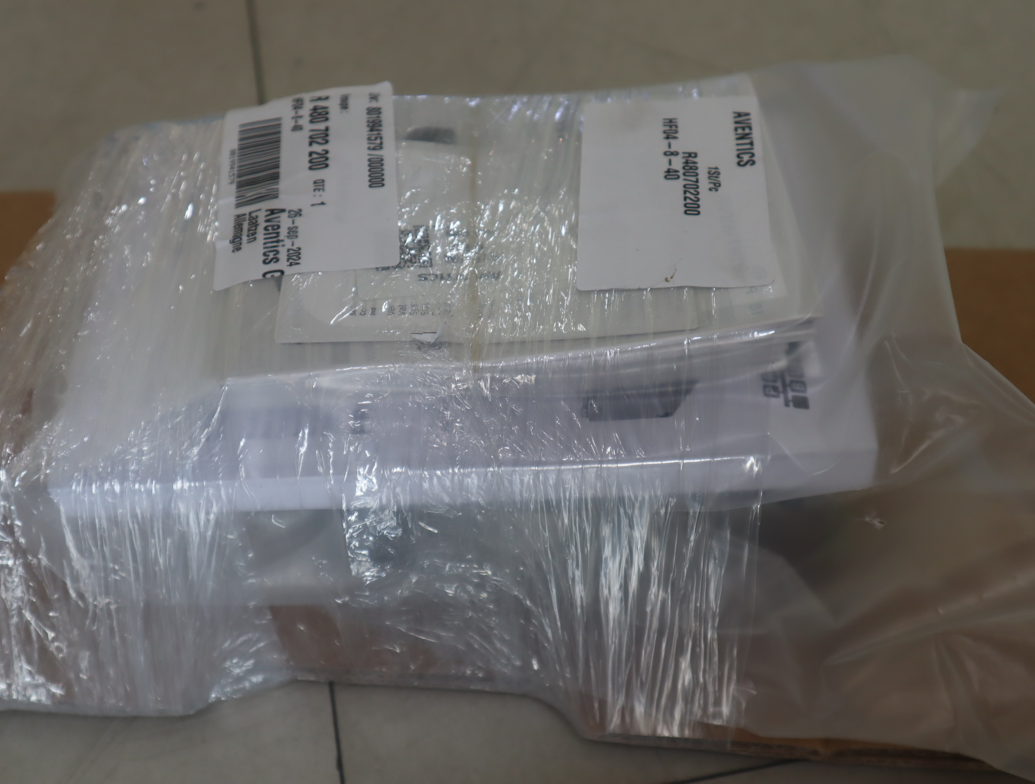 R480702200 HF04-8-40 德国安沃驰AVENTICS 气动阀