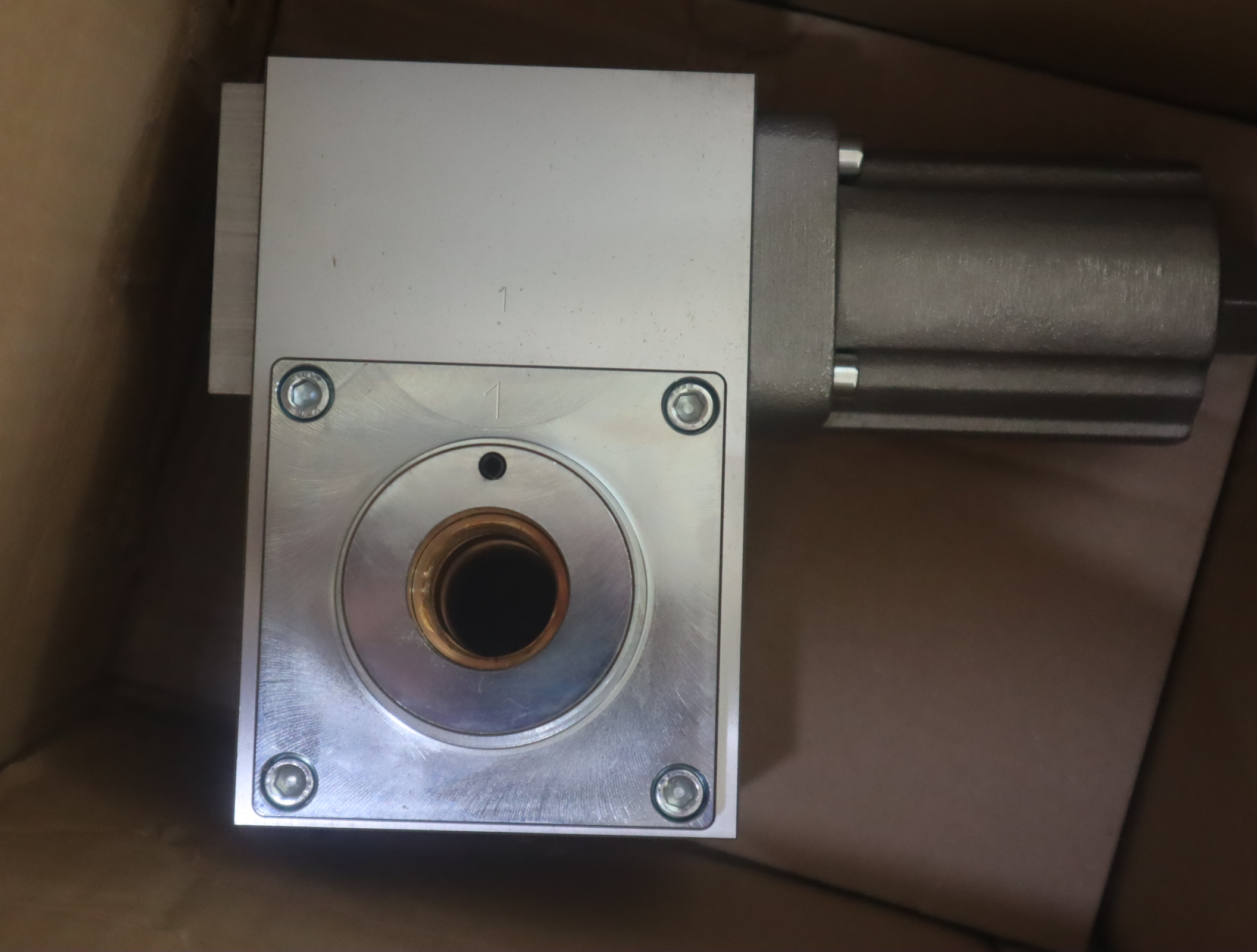 0821401133  德国安沃驰AVENTICS 气动阀0821401133气缸