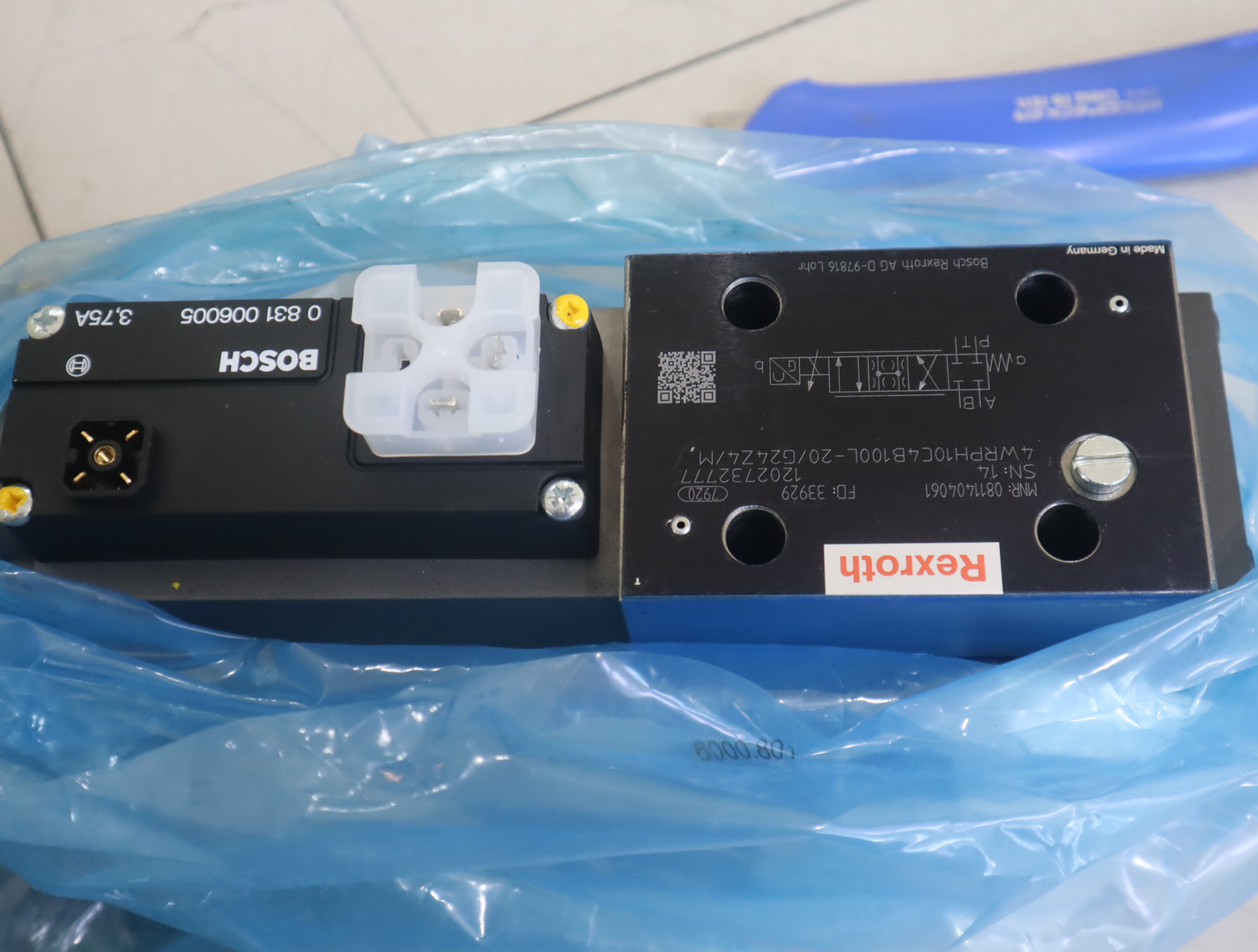 0811404061 4WRPH10C4B100L-20/G24Z4/M 力士乐REXROT阀