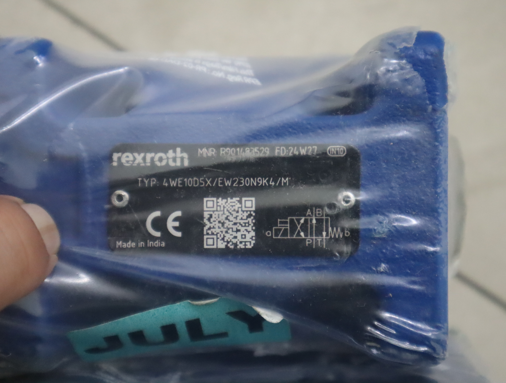 R901483529 4WE10D5X/EW230N9K4/M 德国力士乐REXROTH电磁阀