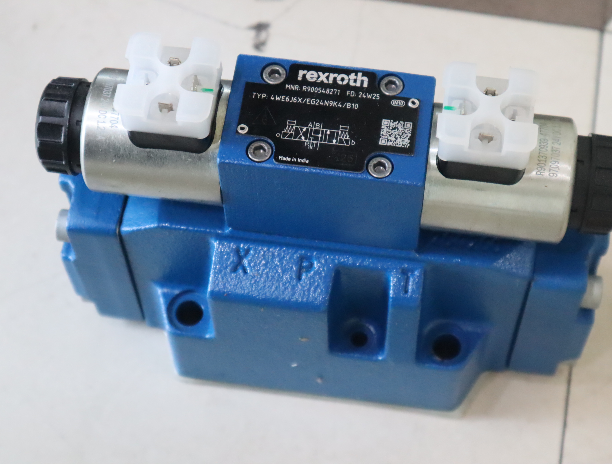 4WEH16E7X/6EG24N9ETK4/B10 R900923971 德国力士乐REXROTH电液阀