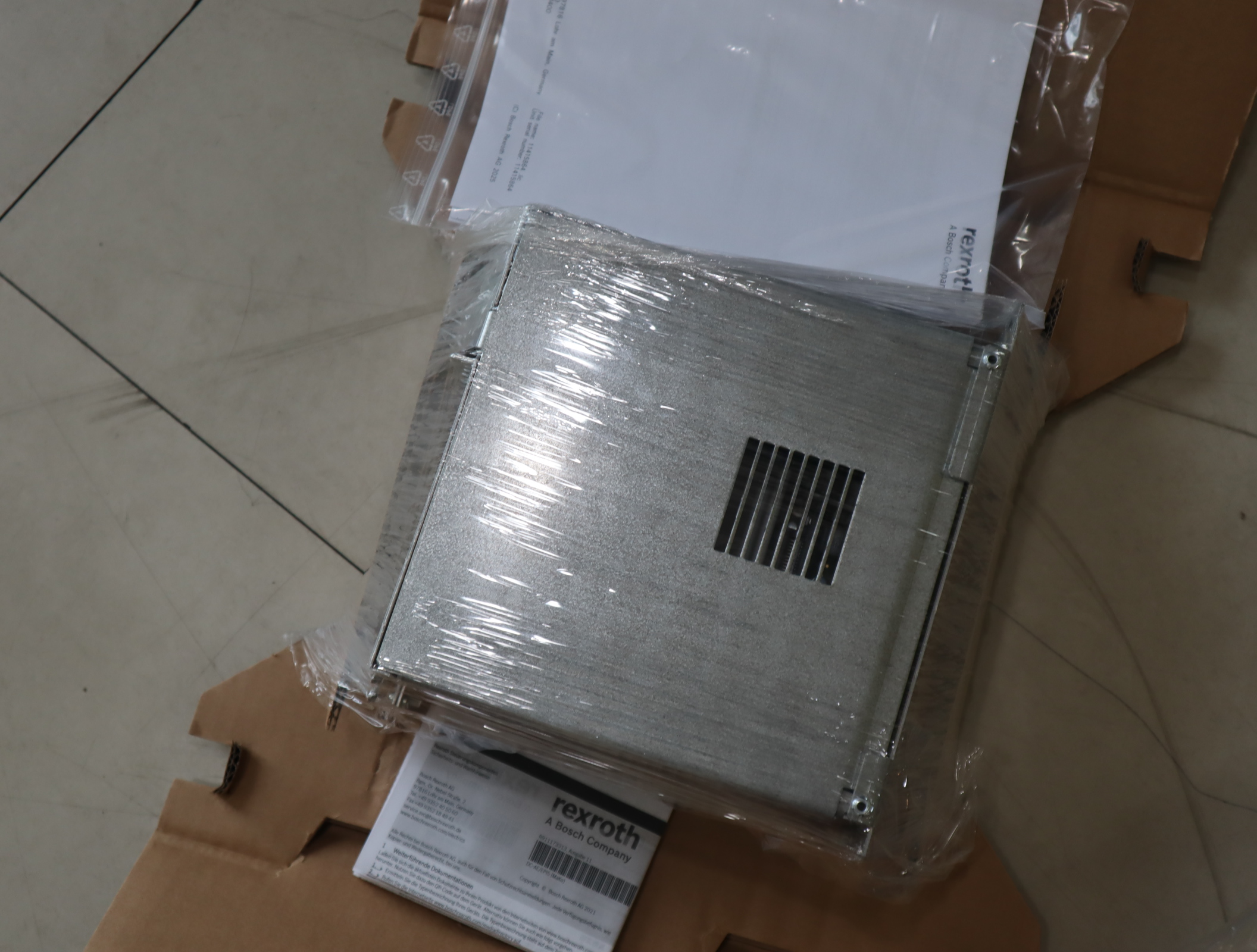 R911397880 INDRACONTROL VPB40.4 SET 德国力士乐REXROTH伺服器