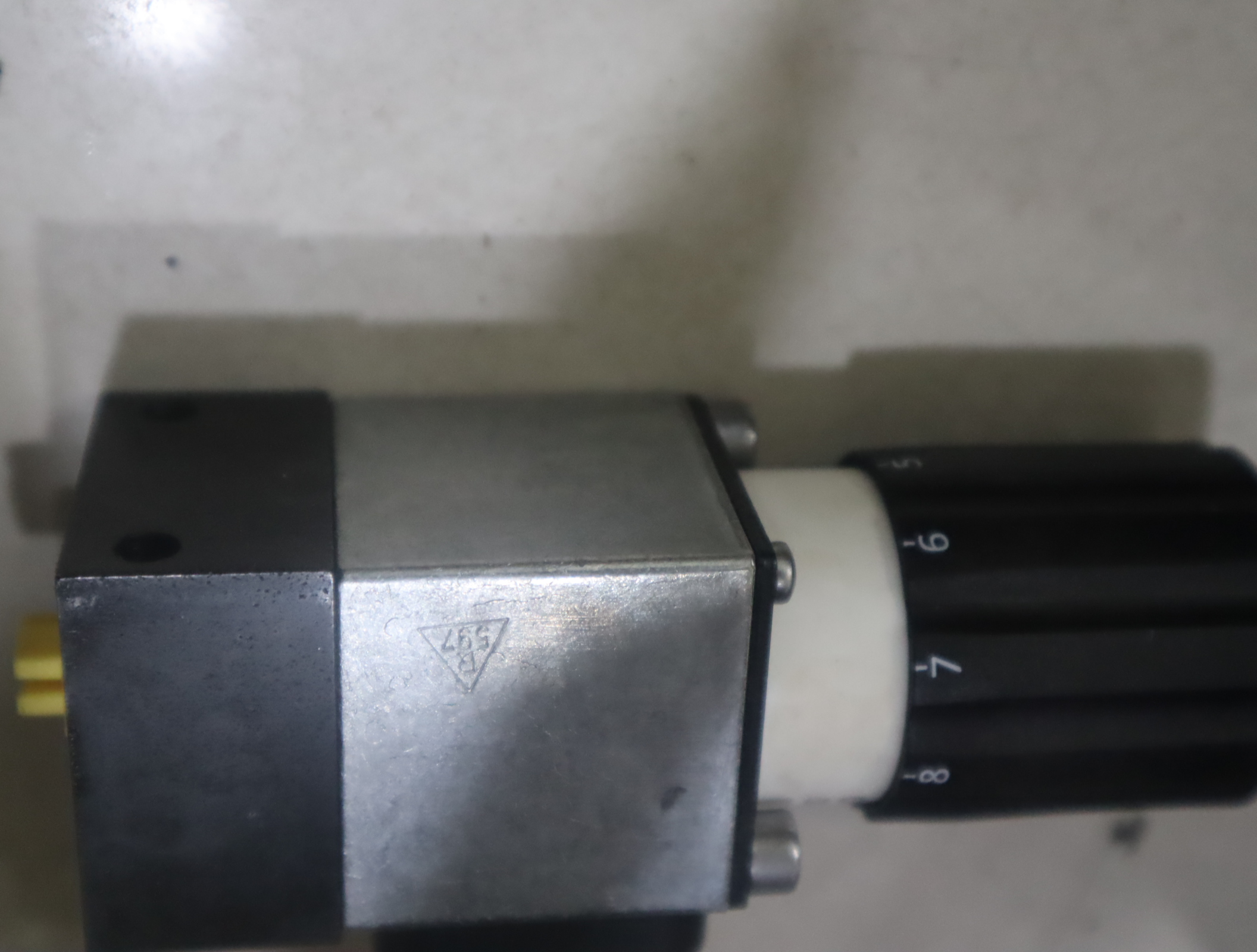 HED8OA-2X/350K14KW R901102716 力士乐REXROTH压力开关压力继电器