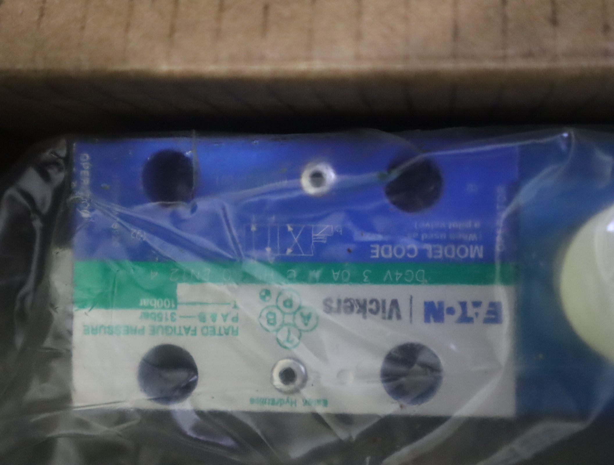 DG4V 3 0A M U H5 60 EN124 6029429-001 威格士VICKERS伊顿EATON