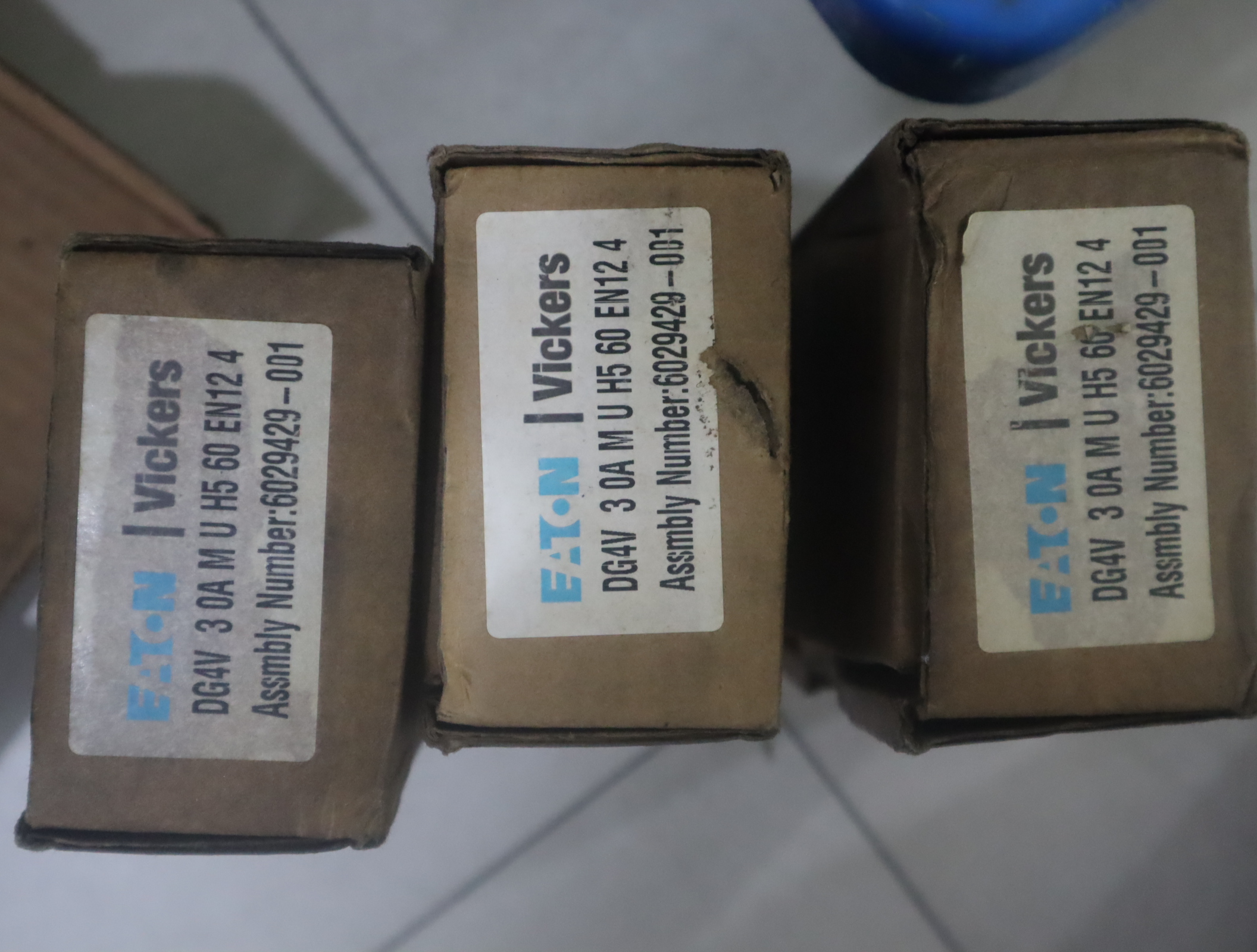 DG4V 3 0A M U H5 60 EN124 6029429-001 威格士VICKERS伊顿EATON