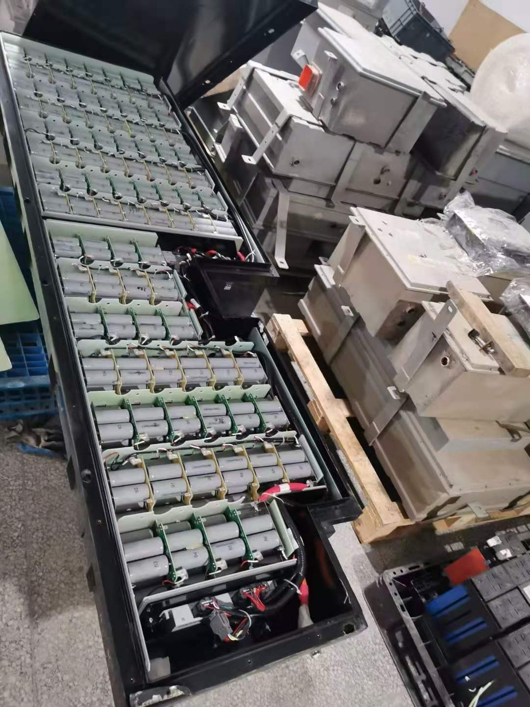 扬 州 新能源汽车底盘电池回收 收购二手锂电池 上门估算