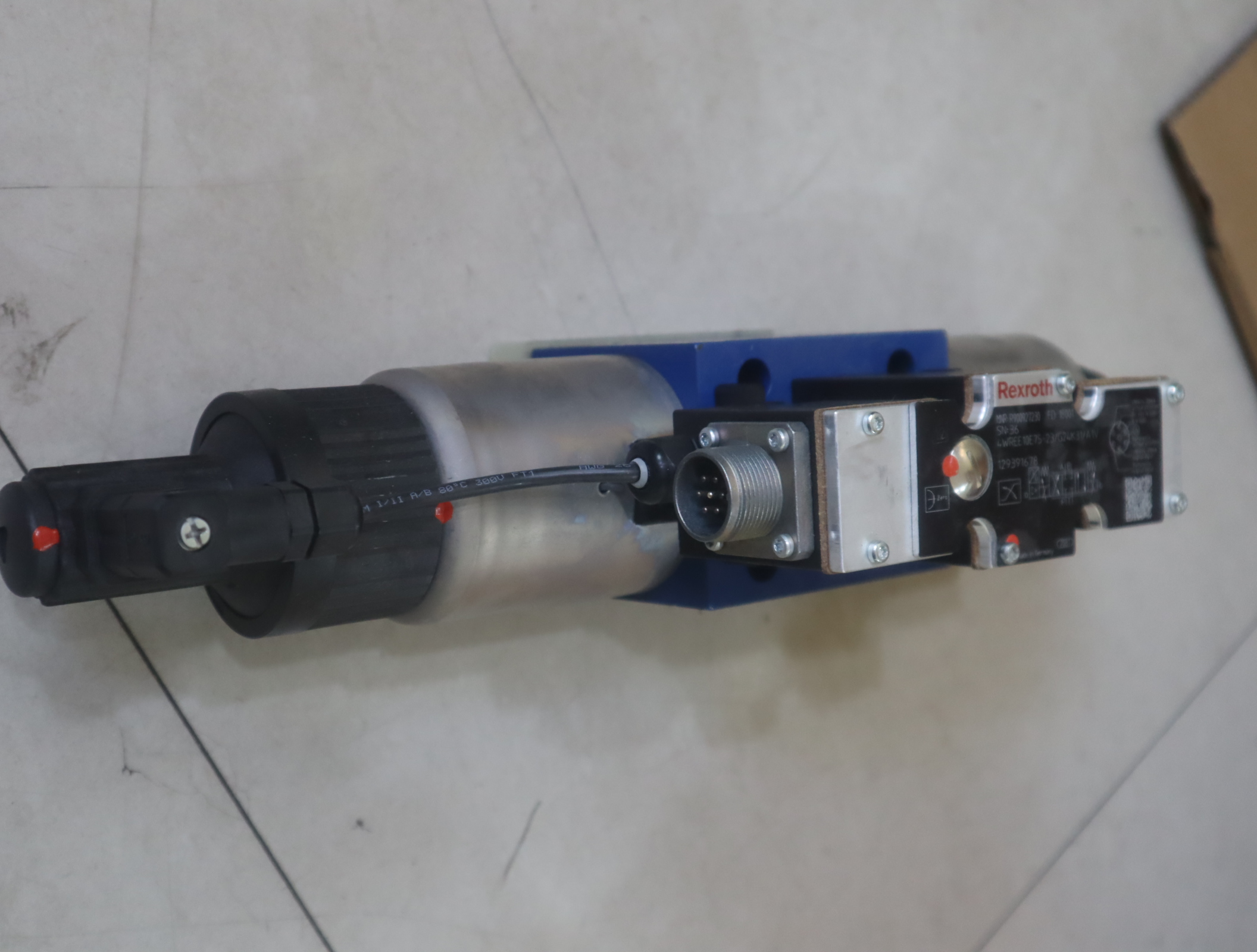 4WREE10E75-2X/G24K31/A1V R900927230 力士乐REXROTH比例阀