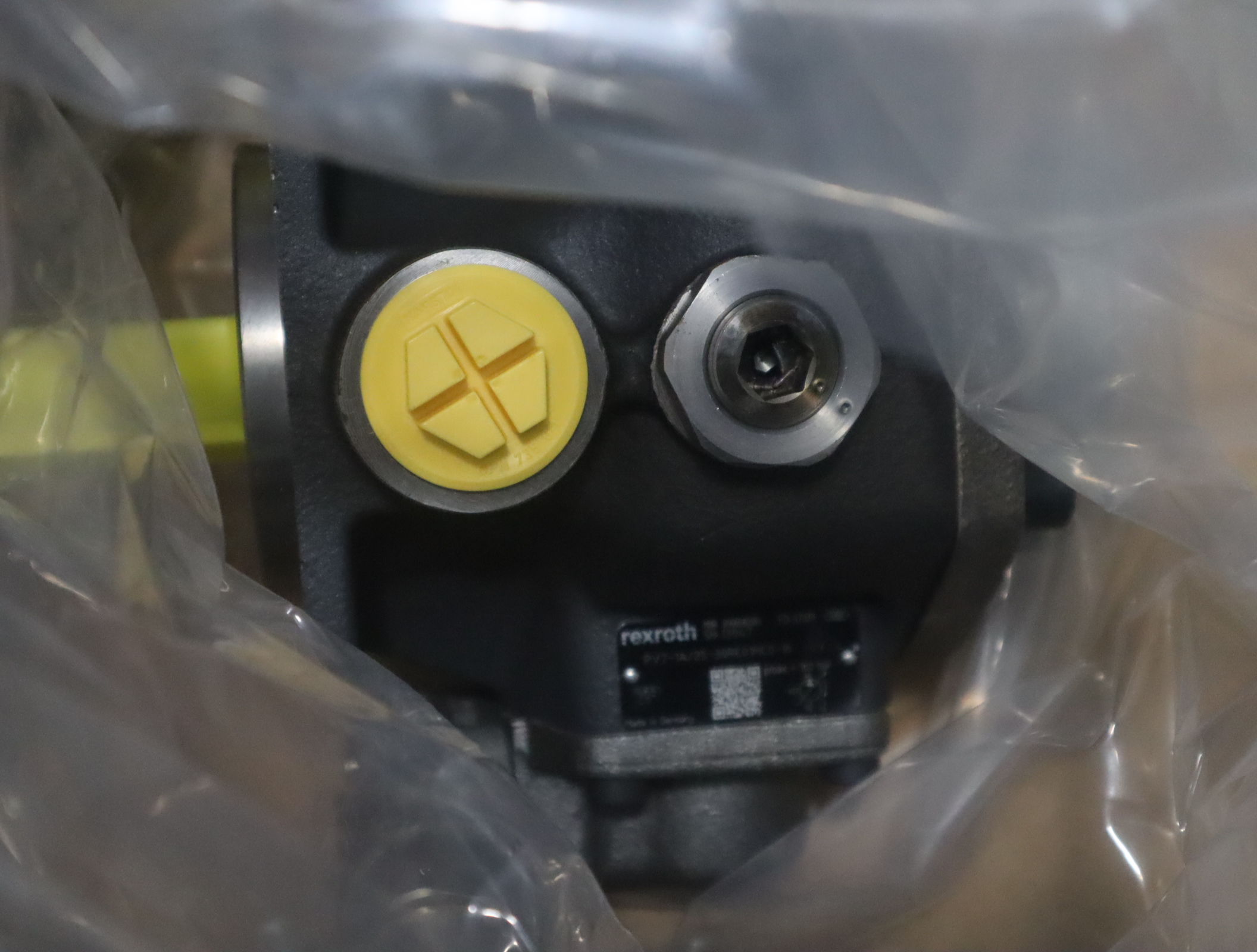 PV7-1A/25-30RE01MC0-16 R900580383 力士乐REXROTH泵