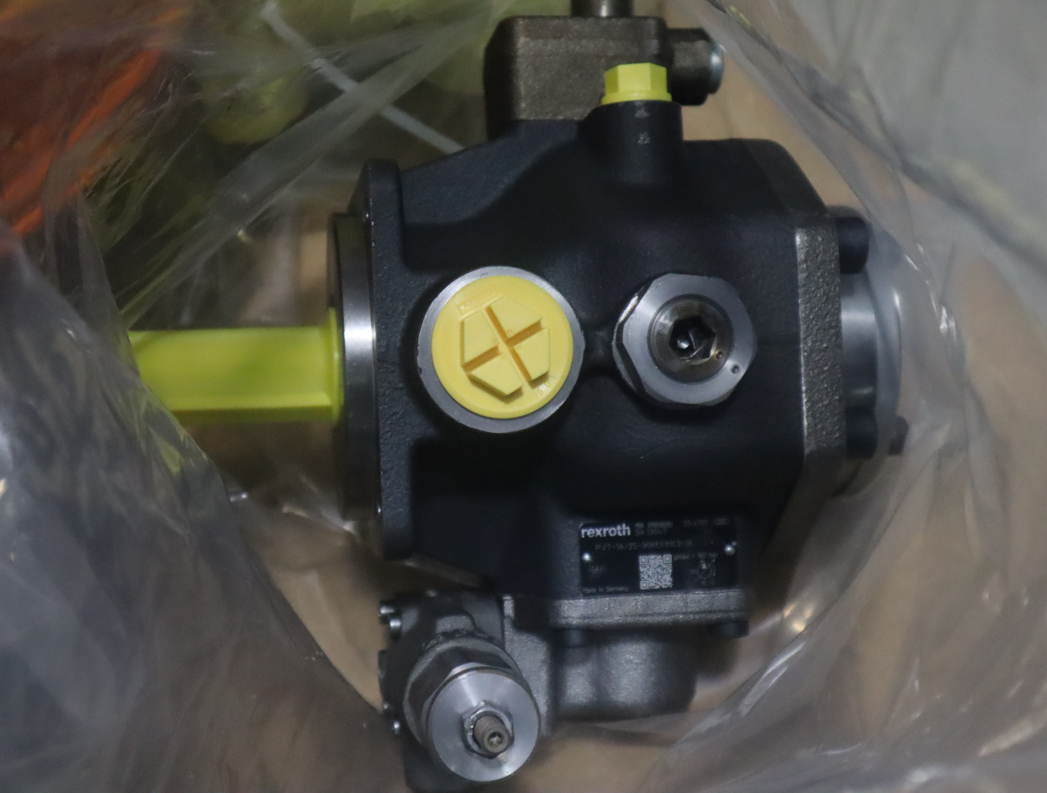 PV7-1A/25-30RE01MC0-16 R900580383 力士乐REXROTH泵