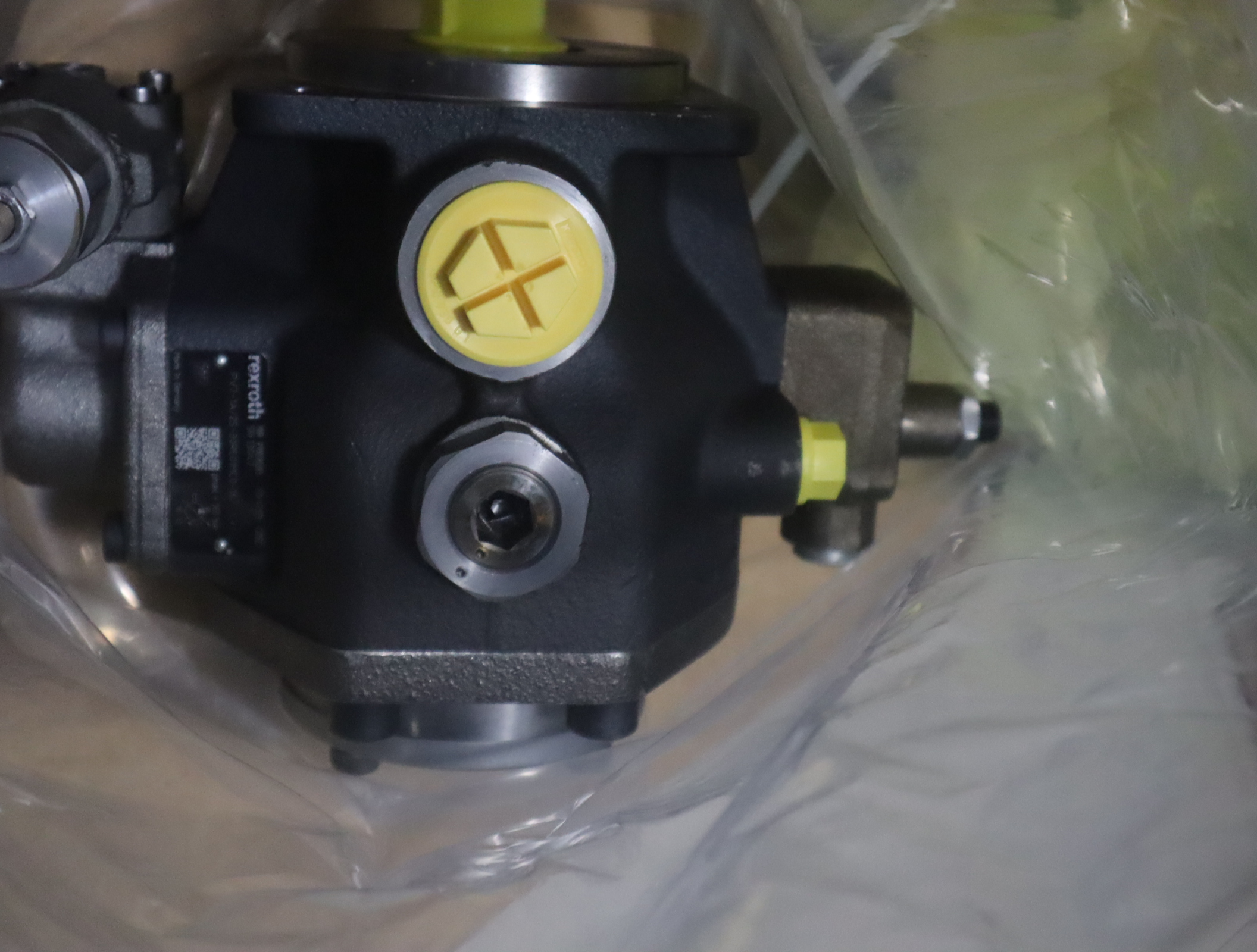 PV7-1A/25-30RE01MC0-16 R900580383 力士乐REXROTH泵