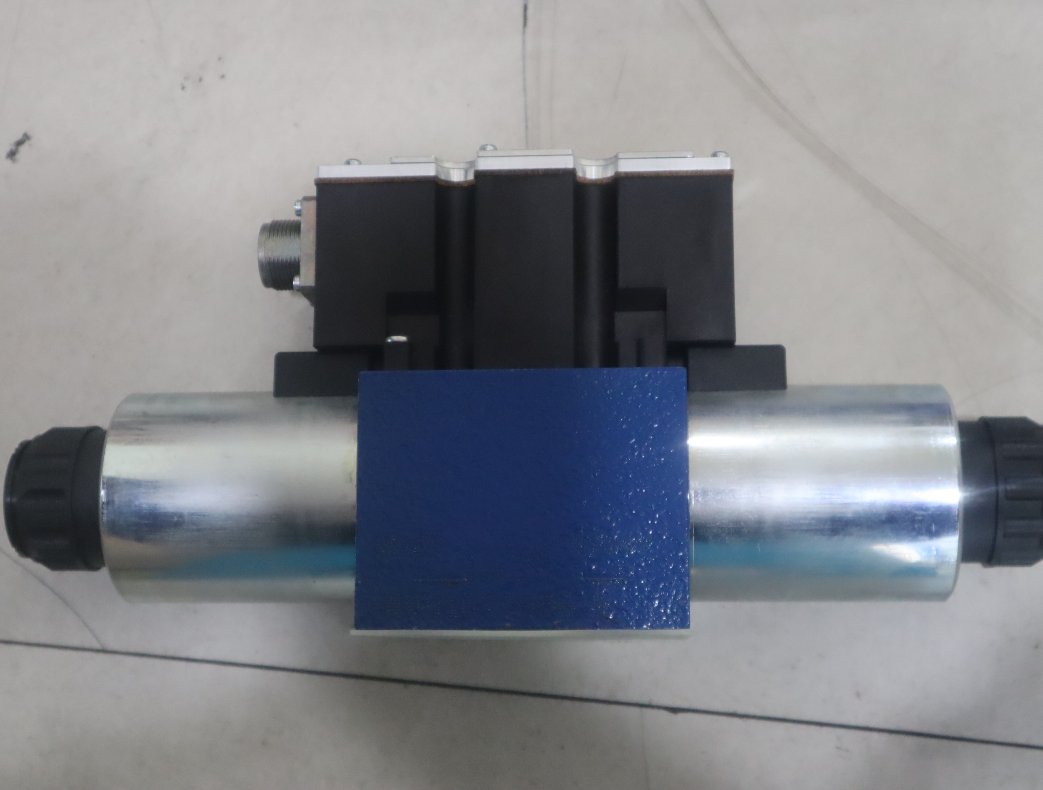 4WRAE10E60-23/G24N9K31/A1V R900558356 德国力士乐REXROTH比例阀