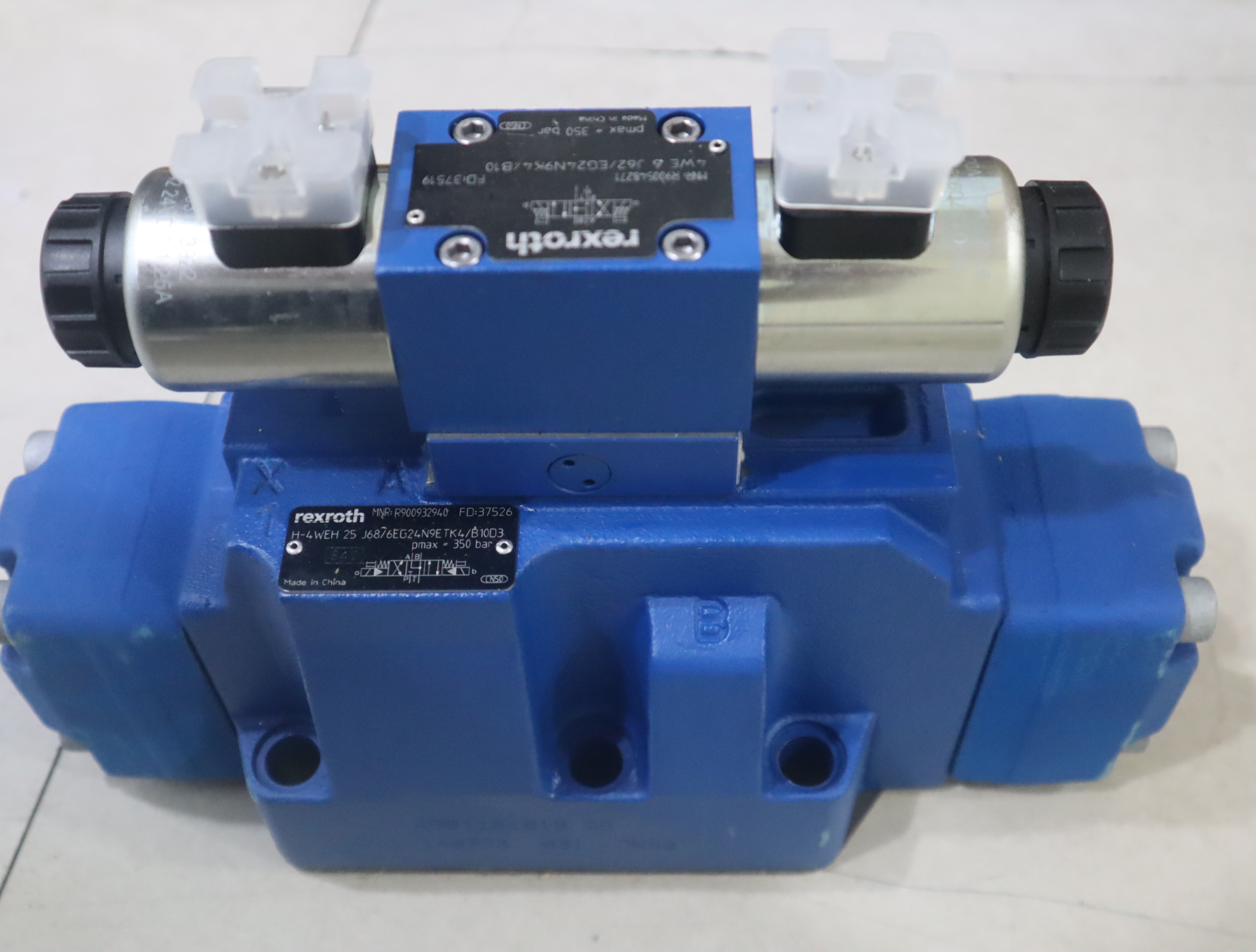 H-4WEH25J6X/6EG24N9ETK4/B10D3 R900932940 电液阀