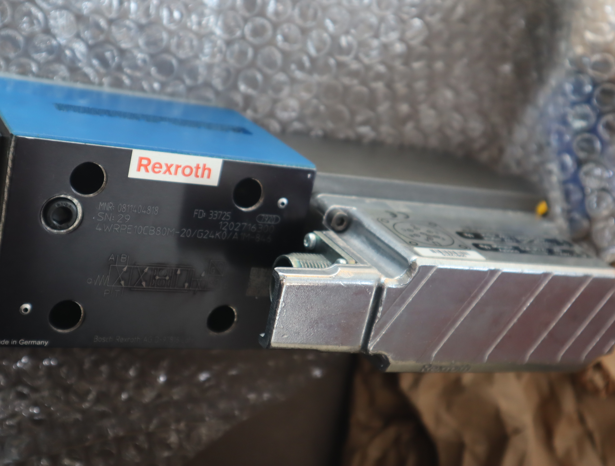 0811404818  4WRPE10CB80M-2X/G24K0/A1M-846 力士乐REXROTH比例阀