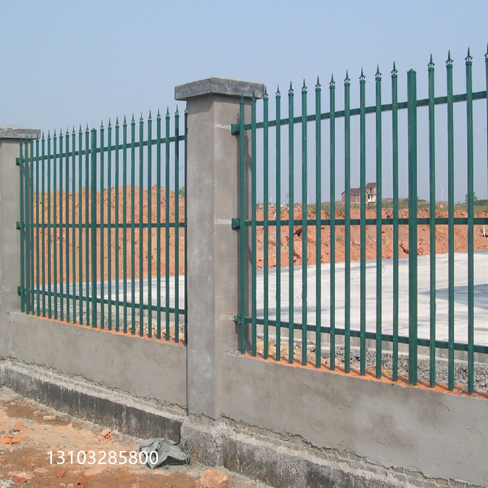 户外学校景区厂区工地外围墙栏栅网 现货锌钢护栏