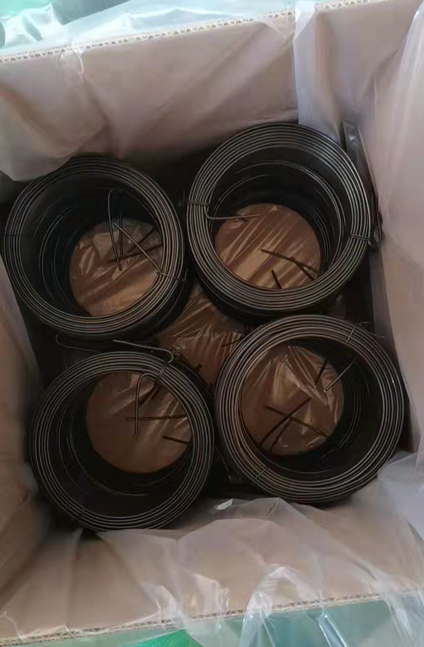 生产销售2.1mm退火软黑铁丝 包装25公斤一卷內塑外麻