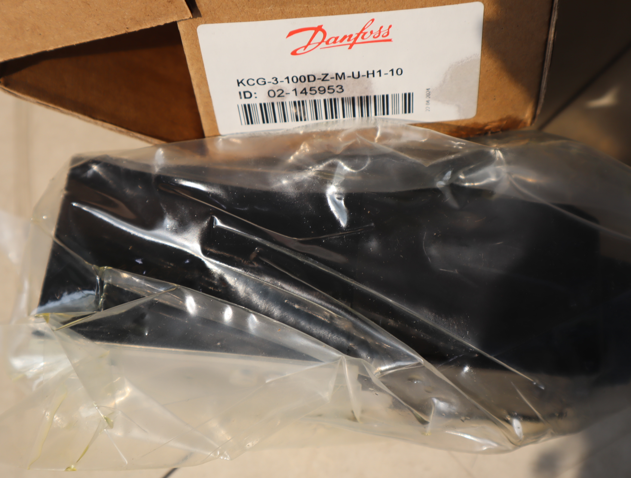 KCG-3-100D-Z-M-U-H1-10 02-145953 威格士VICKERS丹佛斯DANFOSS阀