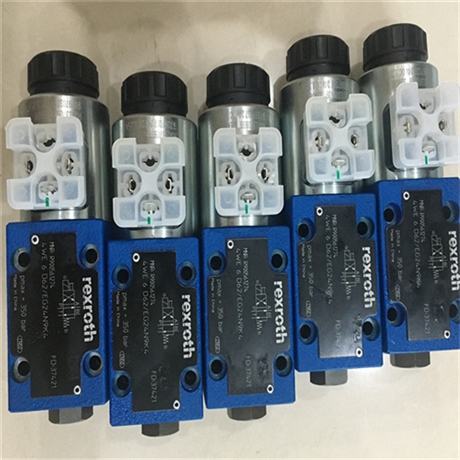 R900924819三位四通电磁换向阀4WEH 16 J7X/6EG24N9ETS2K4