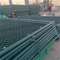 唐山球场安全围栏 勾花护栏网 低碳钢丝围栏
