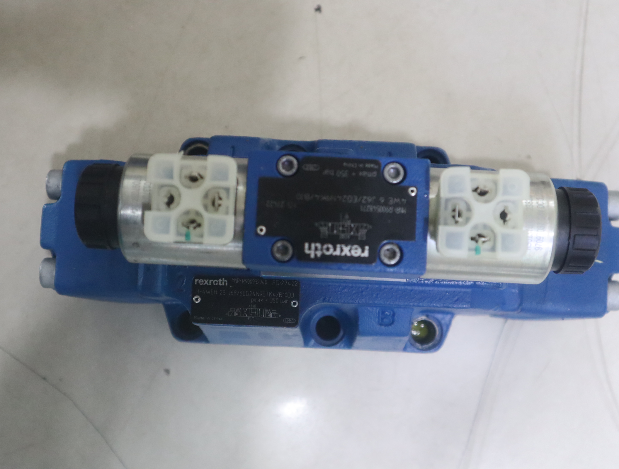 力士乐REXROTH H-4WEH25J68/6EG24N9ETK4/B10D3 R900932940 电液阀