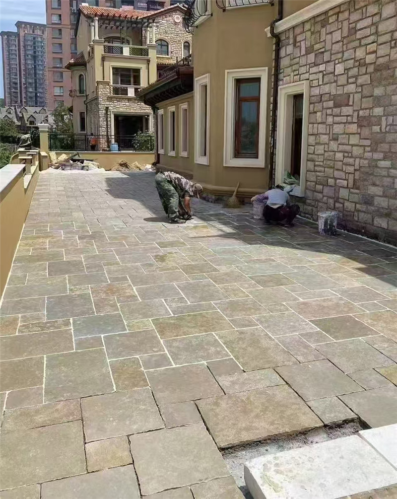 合院地板 秋黄莱姆石石材 罗曼米黄皮革面 洞石大板