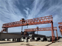 内蒙古鄂尔多斯 轮胎提梁机出租厂家 900t轮胎式提梁机介绍