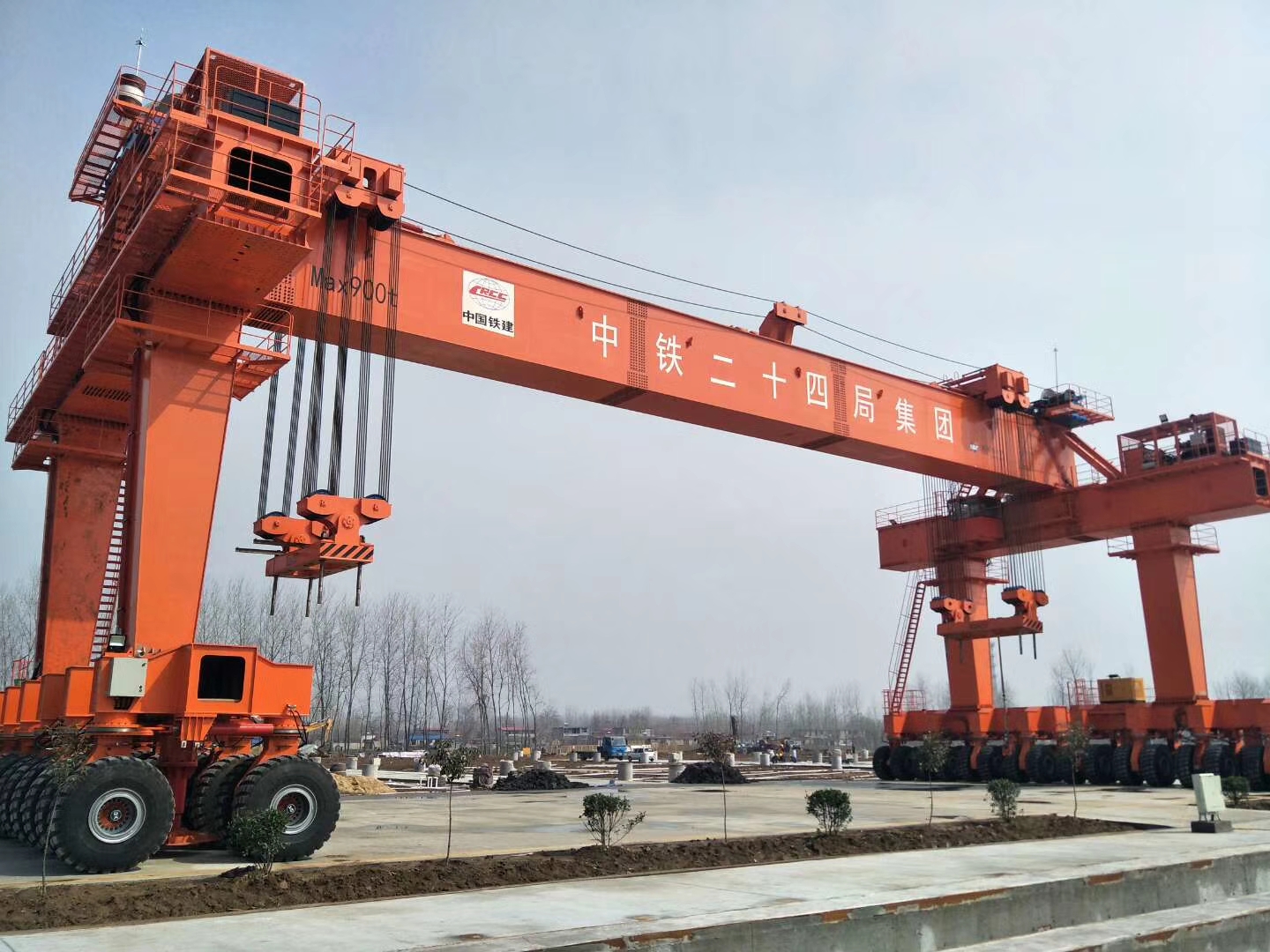  轮胎龙门吊相比轨道龙门吊 在成本上的优势